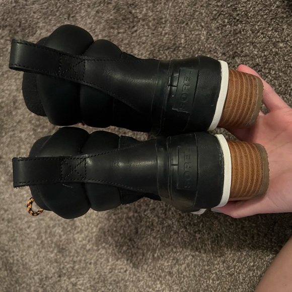 sorel boots - Picture 4 of 7